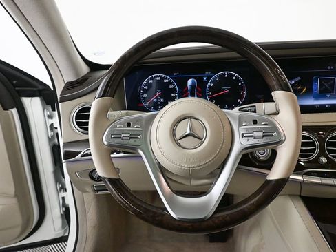 Used 2018 Mercedes-Benz S 560 Sedan image 2