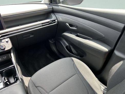 Certified 2025 Hyundai Tucson SE AWD/4WD image 18