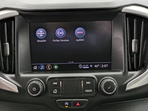 Used 2024 GMC Terrain SLT image 26