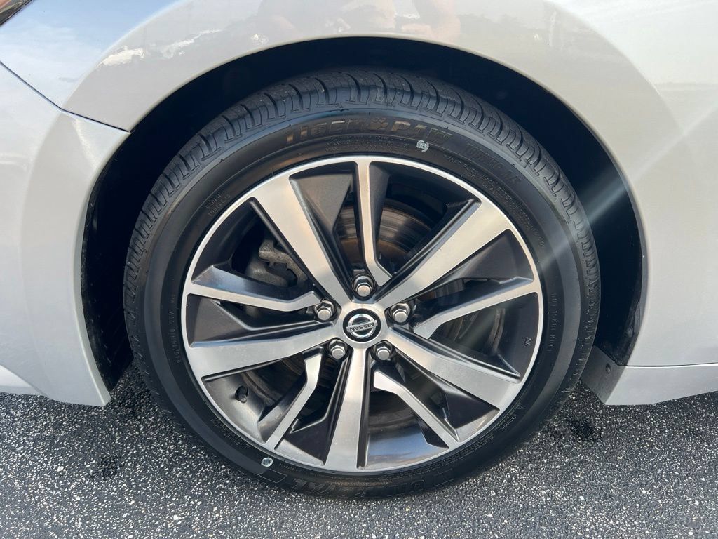 Used 2020 Nissan Maxima 3.5 SV w/ Floor Mat Group FWD image 30