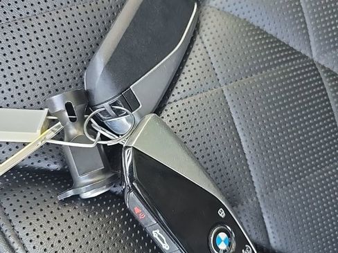 Used 2023 BMW X7 xDrive40i image 34