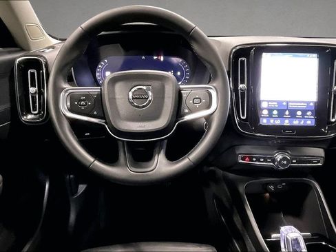 Certified 2023 Volvo XC40 B5 Plus w/ Driver Assist Package AWD/4WD image 8