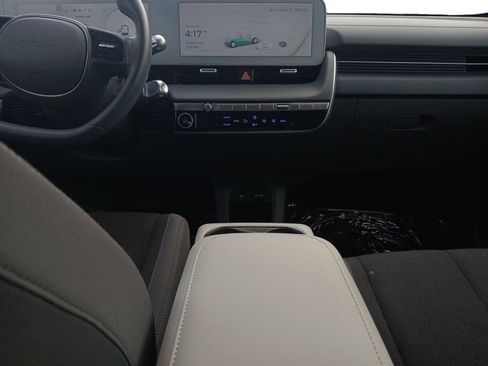 Used 2024 Hyundai Ioniq 5 SE image 11