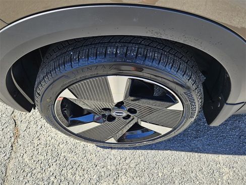 New 2026 Nissan Kicks SR image 16