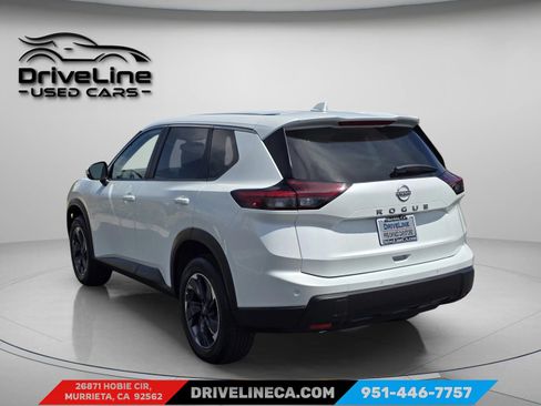 Used 2025 Nissan Rogue SV FWD image 8