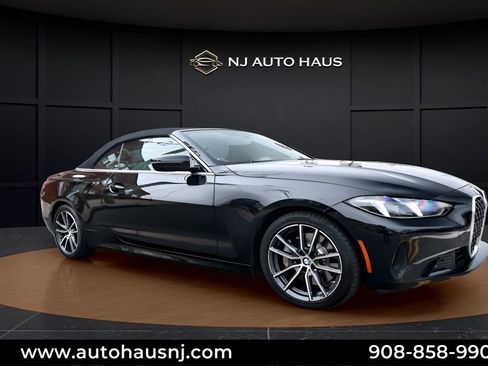 Used 2025 BMW 430i Convertible w/ Premium Package RWD image 2