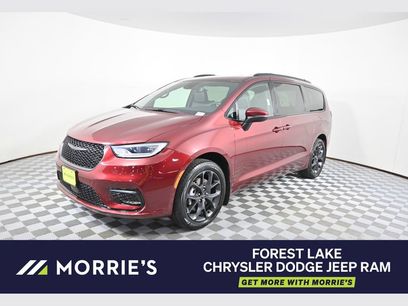 Used 2023 Chrysler Pacifica Touring-L w/ S Appearance Package