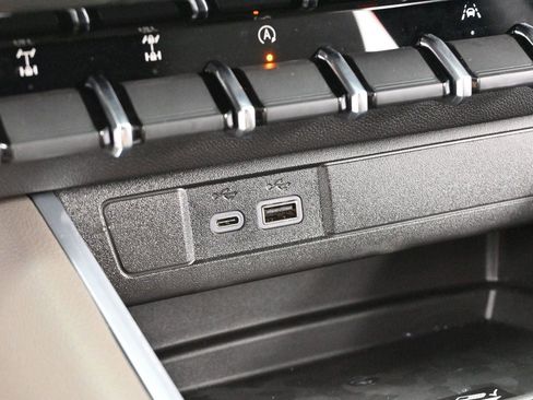 Used 2026 Chevrolet Colorado ZR2 AWD/4WD image 25