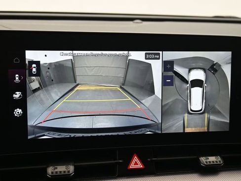 Used 2025 Kia Sportage SX image 21