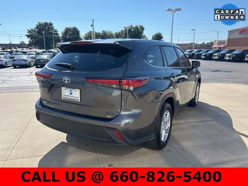 Used 2023 Toyota Highlander LE image 5