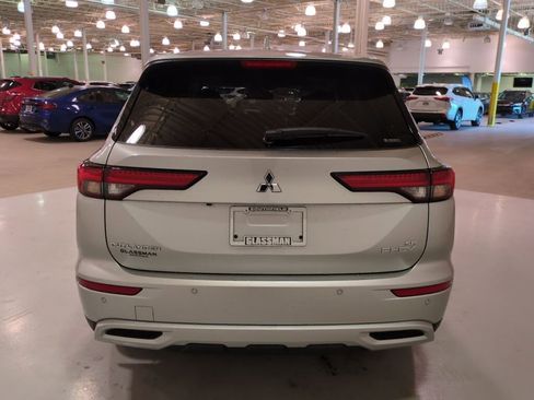 New 2025 Mitsubishi Outlander SE image 5