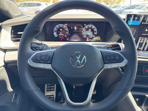 New 2026 Volkswagen Tiguan SE R-Line image 32