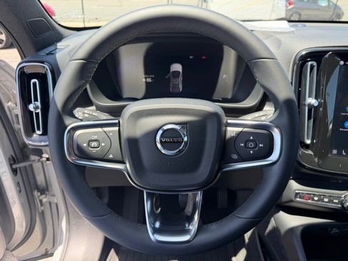 Used 2023 Volvo C40 P8 Recharge Plus w/ Protection Package Premier AWD/4WD image 12