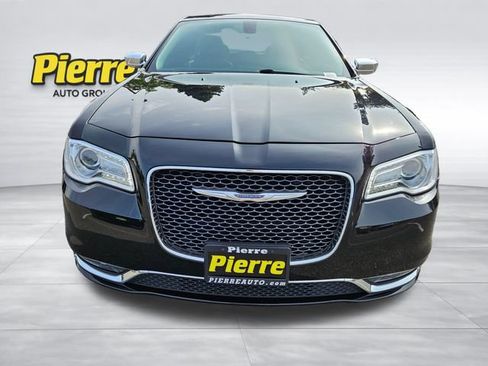 Used 2016 Chrysler 300 C RWD image 9