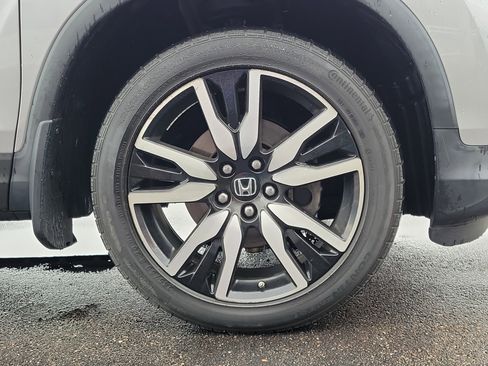 Used 2019 Honda Pilot Touring image 5