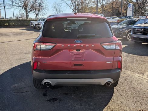 Used 2020 Ford Escape SE image 8