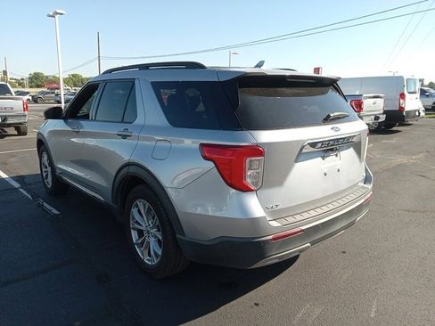 Used 2020 Ford Explorer XLT w/ Equipment Group 202A image 5