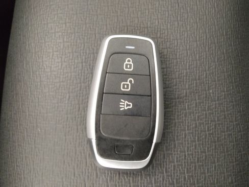 Used 2021 Nissan Rogue SV w/ Premium Package FWD image 32