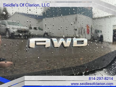 Used 2022 GMC Terrain SLE w/ Driver Convenience Package AWD/4WD image 9