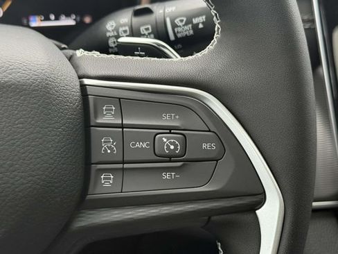 New 2025 Jeep Grand Cherokee Laredo image 17