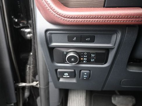 Used 2024 Ford Expedition Max Limited AWD/4WD image 16