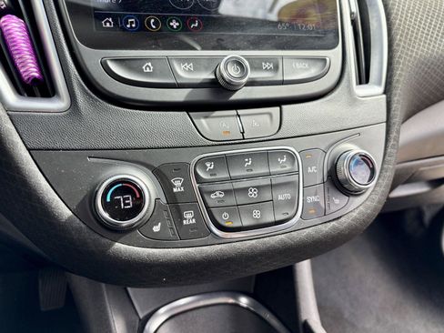 Used 2023 Chevrolet Malibu LT image 24