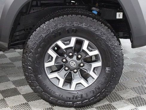 Certified 2023 Toyota Tacoma TRD Off-Road image 17