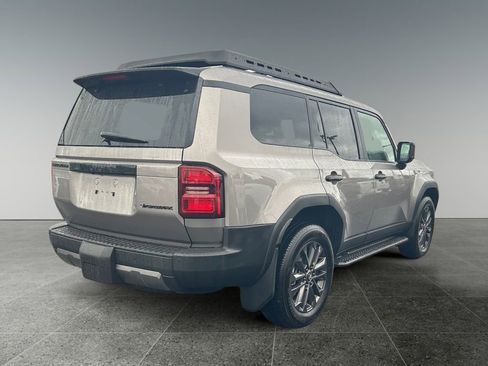 Used 2025 Toyota Land Cruiser PREMIUM image 7