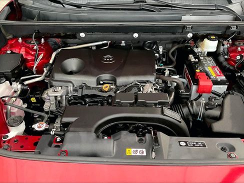 Used 2019 Toyota RAV4 Limited w/ Cold Weather Package FWD image 32