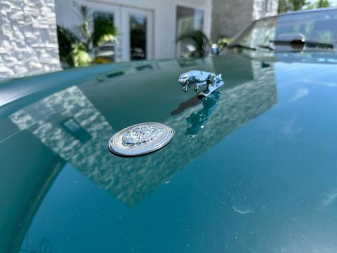 Used 1990 Jaguar XJS V12 Convertible RWD image 15