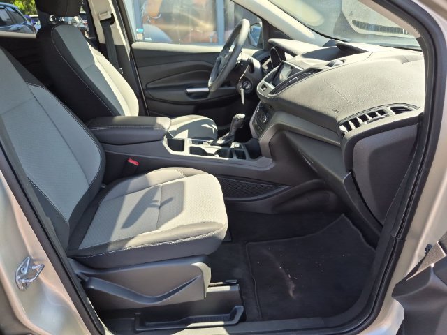 Used 2017 Ford Escape SE FWD image 25