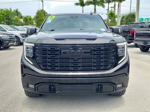Used 2023 GMC Sierra 1500 Denali w/ Denali Reserve Package AWD/4WD image 2