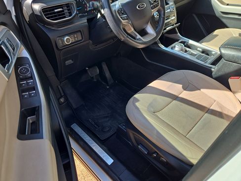 Used 2020 Ford Explorer Limited RWD image 22