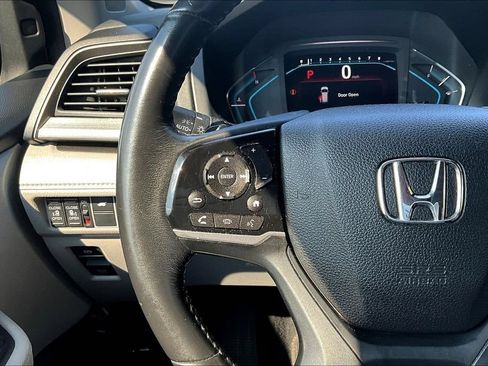 Used 2018 Honda Odyssey EX-L image 11