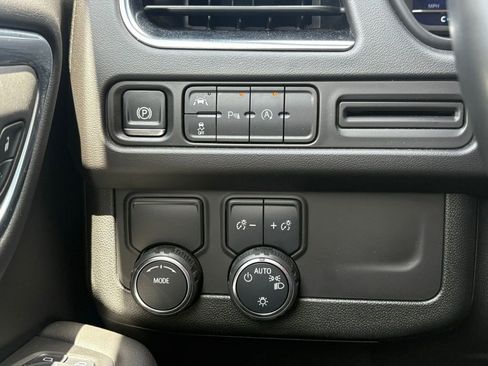 Used 2024 Chevrolet Tahoe LT image 24