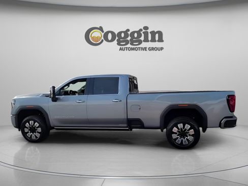 New 2026 GMC Sierra 3500 Denali w/ Denali Reserve Package image 4