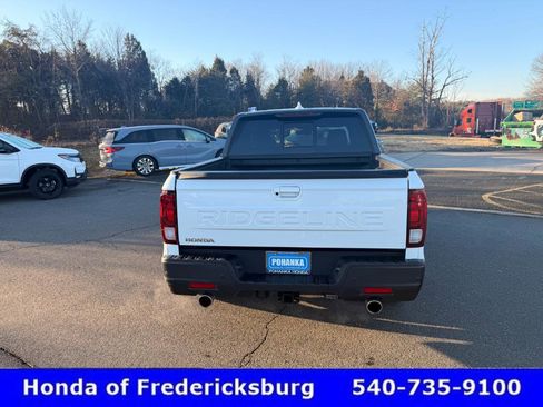Used 2025 Honda Ridgeline Black Edition image 2