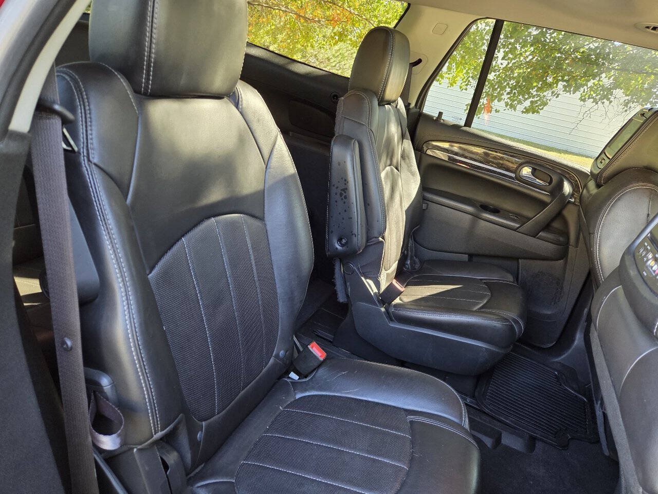 Used 2014 Buick Enclave Leather FWD image 24