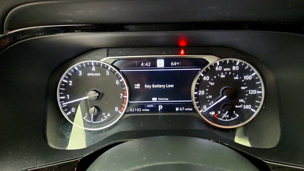 Used 2023 Nissan Pathfinder SL AWD/4WD image 13