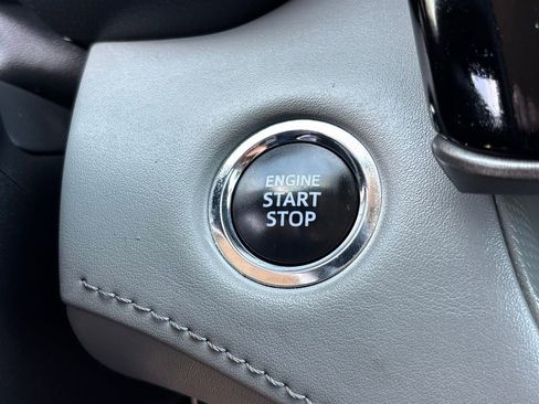 Used 2023 Toyota Highlander L FWD image 23