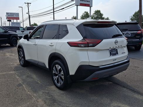 Certified 2023 Nissan Rogue SV w/ SV Premium B Package AWD/4WD image 5