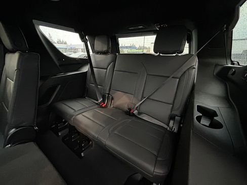 Used 2024 Chevrolet Tahoe LT w/ Luxury Package image 35