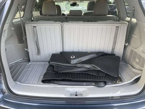 Used 2018 Toyota Highlander XLE AWD/4WD image 10