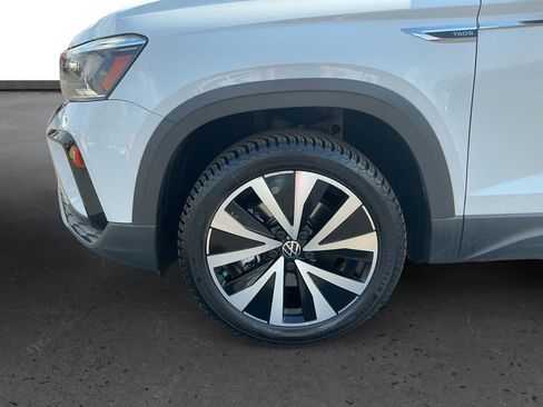 Used 2023 Volkswagen Taos SE image 13