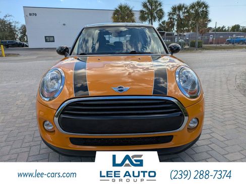 Used 2016 MINI Cooper 4-Door Hardtop image 8