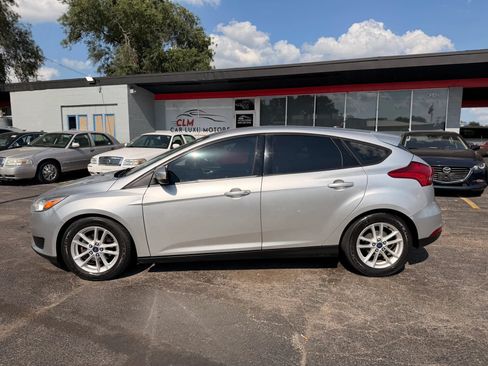 Used 2015 Ford Focus SE FWD image 7