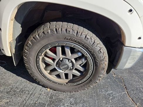 Used 2019 Toyota Tundra SR5 image 6