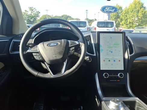 Used 2023 Ford Edge SEL w/ Convenience Package AWD/4WD image 15