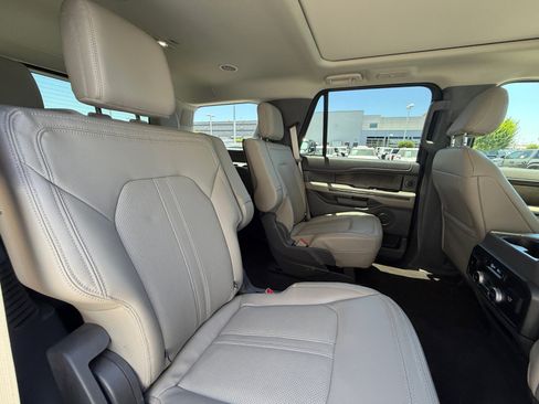 Used 2021 Ford Expedition Limited AWD/4WD image 18