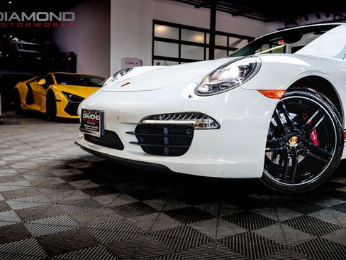 Used 2013 Porsche 911 Carrera w/ Bose Audio Pkg RWD image 9